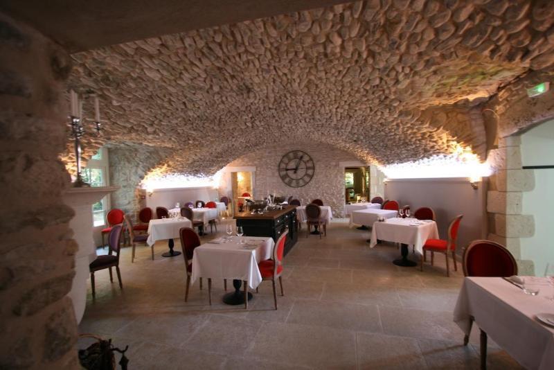 Chateau Les Oliviers De Salettes Charols Екстер'єр фото
