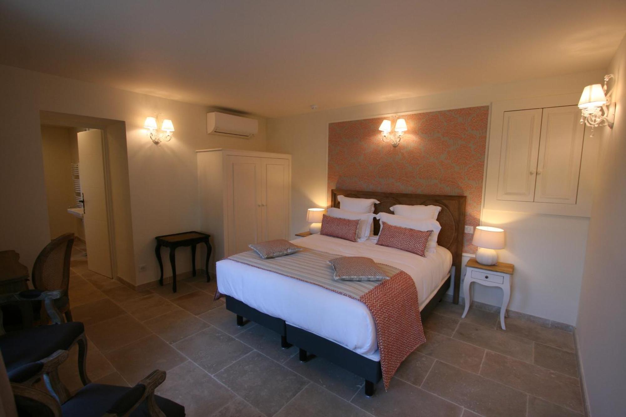 Chateau Les Oliviers De Salettes Charols Номер фото